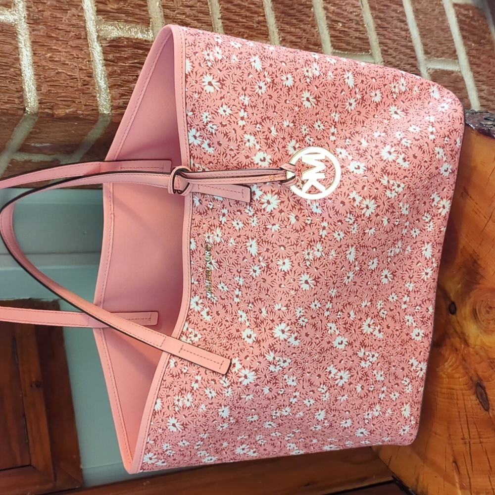 Michael Kors tote